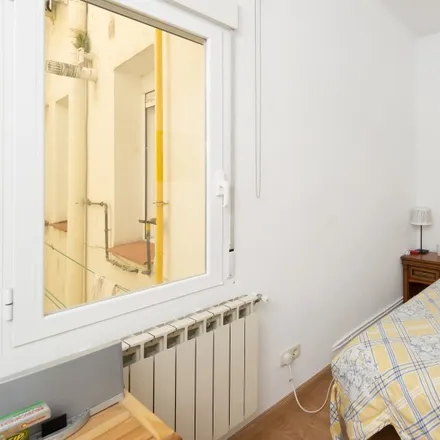 Rent this 6 bed room on Ronda de Segovia in 3, 28005 Madrid