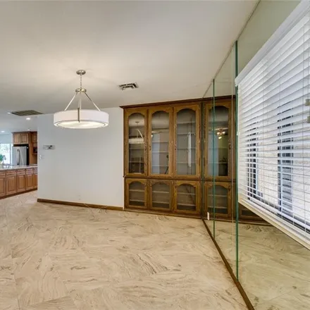 Image 7 - 1962 Canterbury Drive, Paradise, NV 89119, USA - House for sale