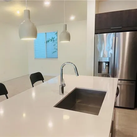 Image 5 - 6667 NW 102 Path, Miami, FL, US - Townhouse for rent