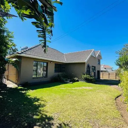 Image 5 - Hoerskool Grens, Valley Road, Arcadia, East London, 5213, South Africa - Apartment for rent