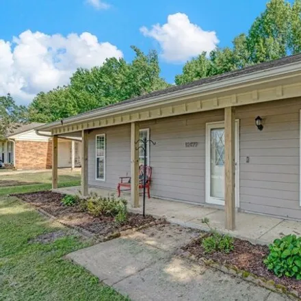 Buy this 3 bed house on 9998 Kristen Drive in Olive Branch, MS 38654
