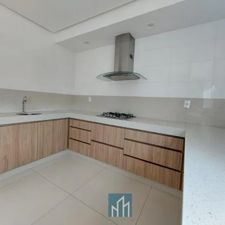 Buy this 4 bed apartment on Rua Bahia in Centro, Divinópolis - MG