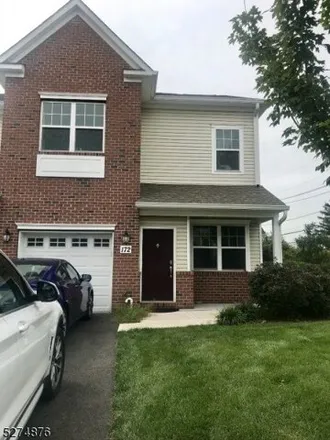 Image 2 - 172 Savoth Ln, Woodbridge, New Jersey, 07067 - Townhouse for sale