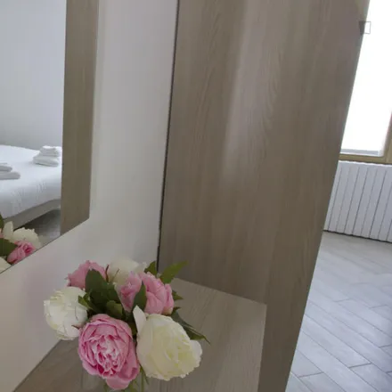 Rent this 1 bed apartment on Tripburger in Via Emilio Cornalia, 8