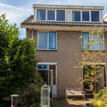 Rent this 5 bed apartment on Rigolettostraat 9 in 3816 TR Amersfoort, Netherlands
