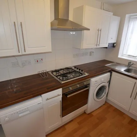 Image 3 - Dickens Spinney, Olney, MK46 5PW, United Kingdom - Apartment for rent