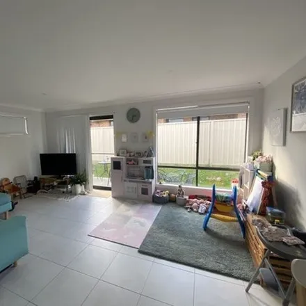 Rent this 3 bed apartment on 14 Holmfield Drive in Ben Venue NSW 2350, Australia