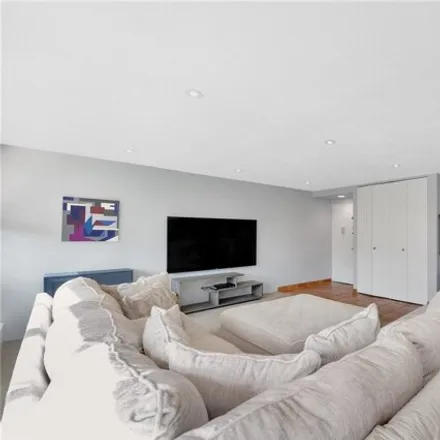 Image 3 - 9-20 166th Street, New York, NY 11357, USA - Apartment for sale