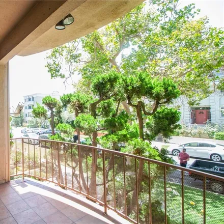 Image 7 - 1818 Pelham Avenue, Los Angeles, CA 90025, USA - Condo for sale