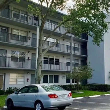 Rent this 1 bed condo on 101 Southwest 132nd Way in Pembroke Pines, FL 33027
