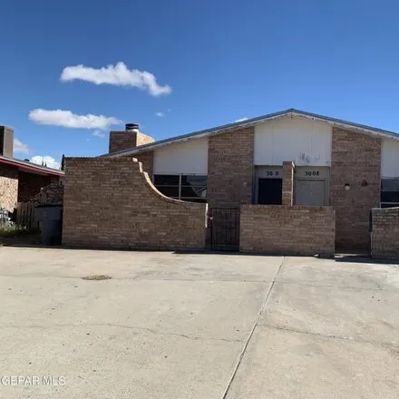 Buy this studio house on 3000 Barkarian Place in El Paso, TX 79936