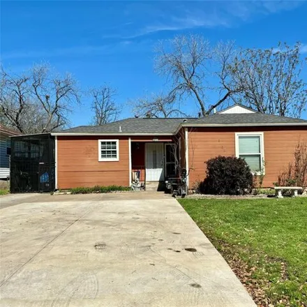 Buy this 4 bed house on 1715 Melbourne Avenue in Dallas, TX 75224