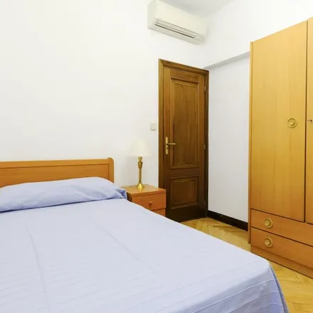 Image 3 - Calle de Suecia, 3, 28942 Fuenlabrada, Spain - Room for rent