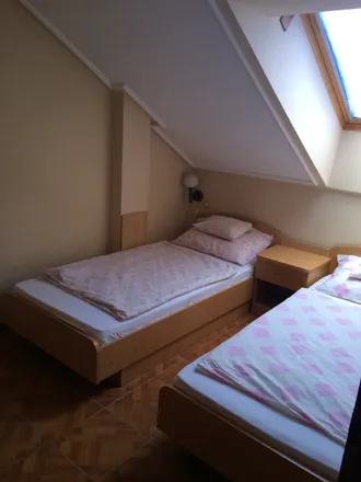 Image 2 - Prilaz, 21400 Grad Supetar, Croatia - Apartment for rent