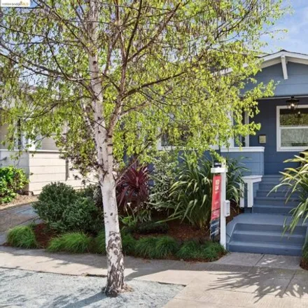 Image 2 - 865 42nd Street, Oakland, CA 94609, USA - House for sale