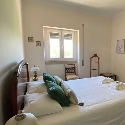 Rent this 4 bed house on Sobral de Monte Agraço in Lisbon, Portugal