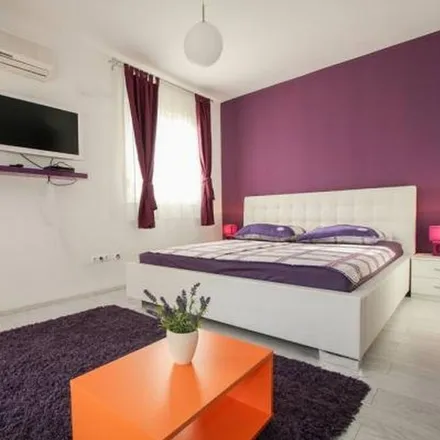 Rent this studio apartment on 21223 Okrug Gornji