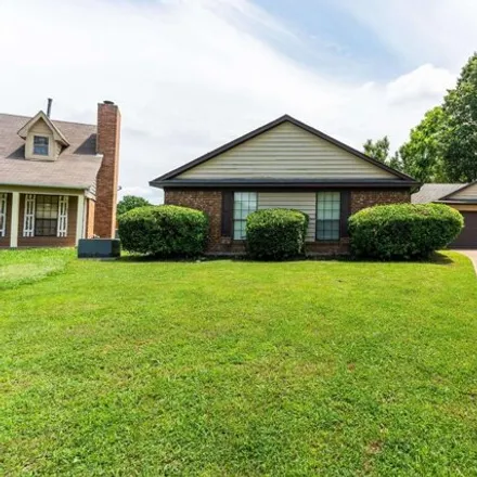 Buy this 3 bed house on 4054 Delgate Cove in Memphis, TN 38125