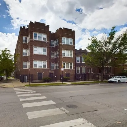 Buy this studio house on 3901 West Jackson Boulevard in Chicago, IL 60624