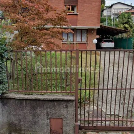 Image 3 - Via Giambellino, 21100 Varese VA, Italy - Apartment for rent