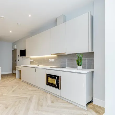 Image 1 - Freeland Road, London, W5 3HH, United Kingdom - Apartment for rent