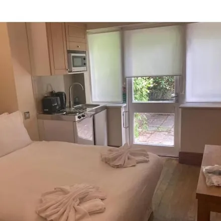 Rent this 1 bed apartment on London in W2 3LB, United Kingdom