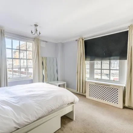 Rent this 1 bed apartment on Kendal Street in London, W2 2BP