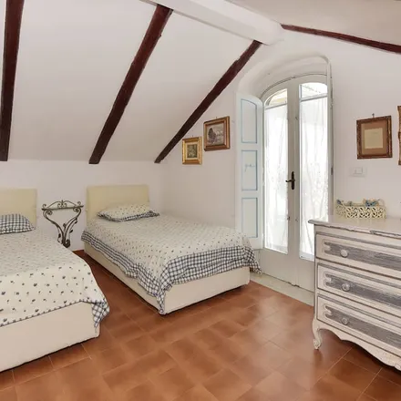 Rent this 2 bed house on 84011 Amalfi SA