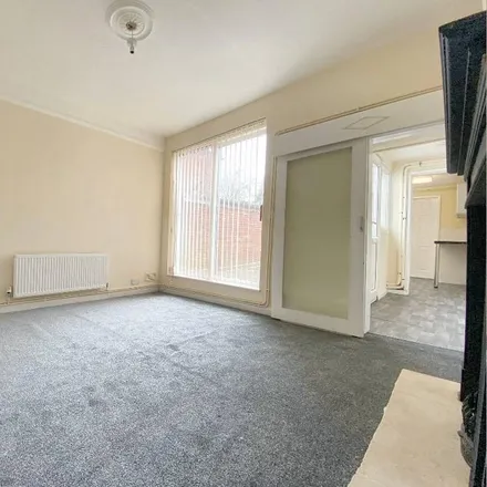 Image 5 - Griffin Street, Dudley Wood, DY2 0LW, United Kingdom - Apartment for rent