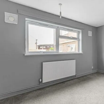 Image 4 - unnamed road, Aylesbury, HP19 7QR, United Kingdom - Apartment for sale