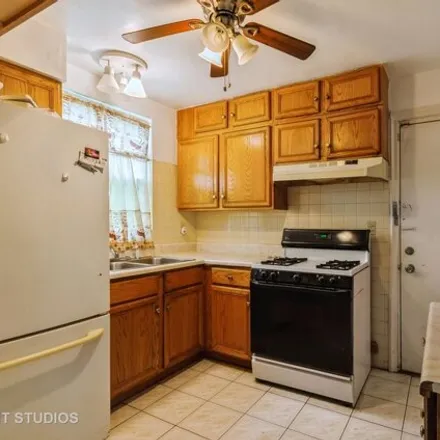 Image 3 - 2045 East 93rd Street, Chicago, IL 60617, USA - Townhouse for sale