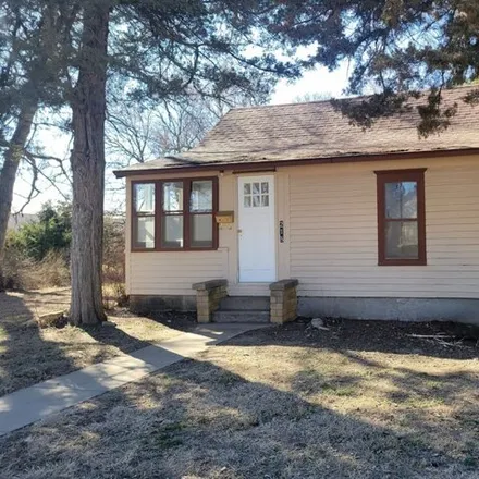 Image 2 - West Court Street, Lincoln Center, KS 67455, USA - House for sale