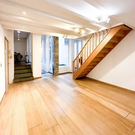 Rent this 2 bed apartment on En Neuvice 25 in 4000 Grivegnée, Belgium