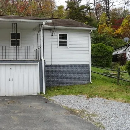 Buy this 2 bed house on Upsher Street in Midway, Mercer County