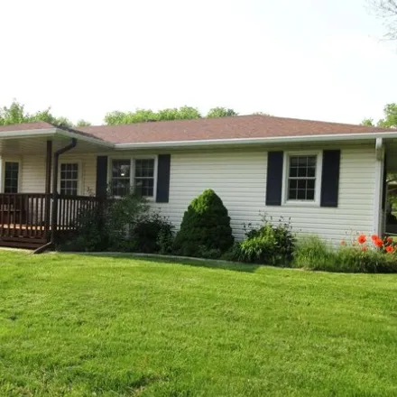 Buy this 3 bed house on 902 West 10th Street in Yankton, SD 57078