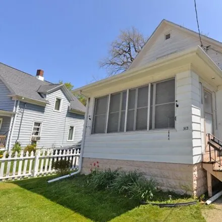 Buy this 2 bed house on 511 Parkview Drive in Racine, WI 53404