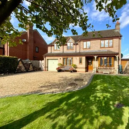 Buy this 5 bed house on Field Close in Dunholme, LN2 3TT