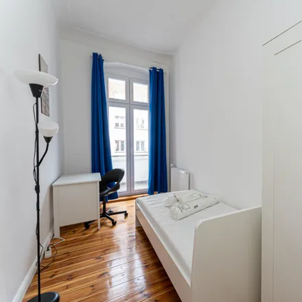 Rent this 3 bed room on Nordkapstraße 2 in 10439 Berlin, Germany