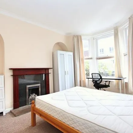 Image 4 - Prestige Student Living (Renslade House), Bonhay Road, Exeter, EX4 3AY, United Kingdom - Townhouse for rent