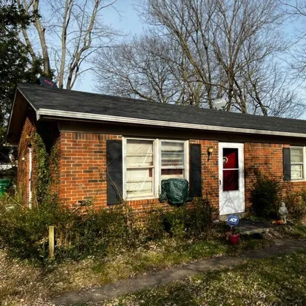 Buy this 3 bed house on 1063 Greenview Drive in Danville, KY 40422