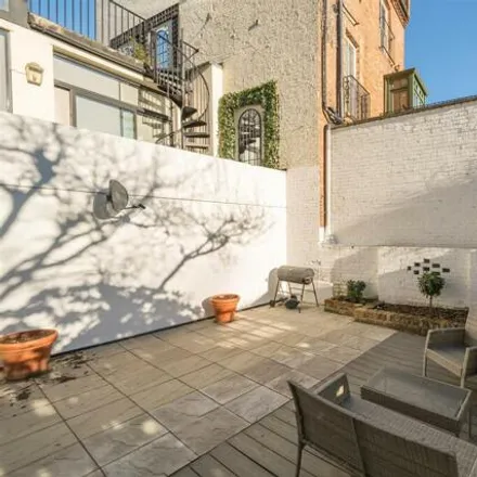 Buy this 2 bed apartment on Willoughby House in 1 Willoughby Road, London