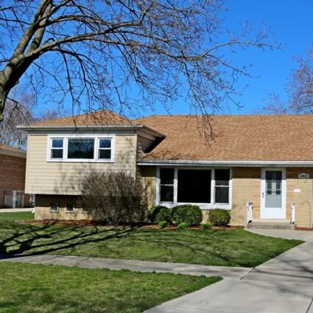 Buy this 4 bed house on 10071 Alice Court in Oak Lawn, IL 60453