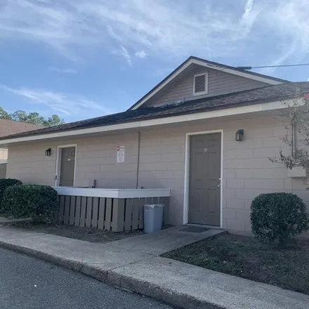 Rent this 1 bed condo on Carnaghi Arts in 2214 Belle Vue Way, Tallahassee