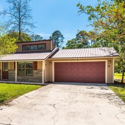 Buy this 3 bed house on 285 Evergreen Lane in Clay County, FL 32068