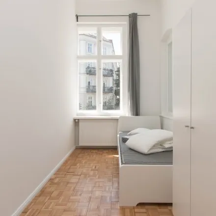 Rent this 8 bed room on Hermannstraße 25 in 12049 Berlin, Germany