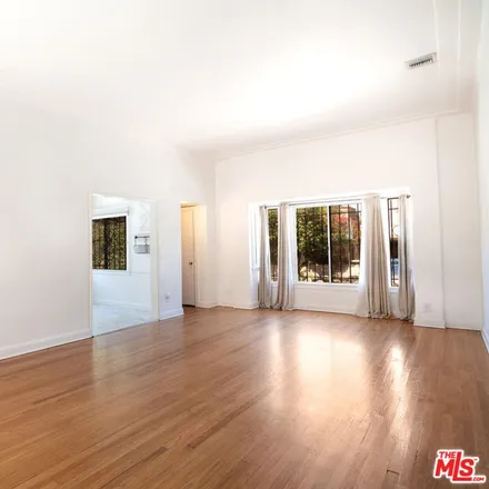 Image 4 - 8164 Waring Avenue, Los Angeles, CA 90046, USA - House for sale