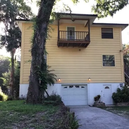 Buy this 3 bed house on 3681 North Suwanee Point in Crystal River, Citrus County
