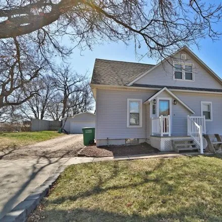 Image 2 - 799 3rd Street, Pawnee City, NE 68420, USA - House for sale