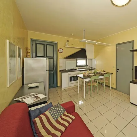 Image 8 - Sirmione, Via Costantino il Grande, 25019 Desenzano del Garda BS, Italy - Apartment for rent