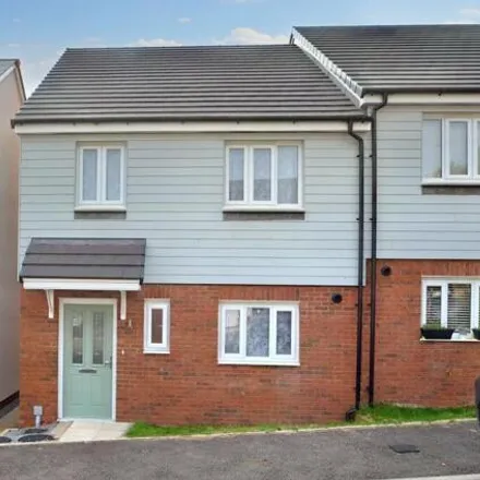 Buy this 3 bed duplex on Ashley Close in Appledore, EX15 3BW